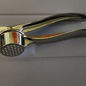 Garlic Press Stainless Steel Kitchen Gadget